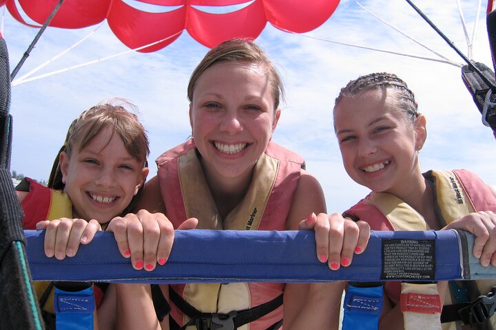 300 Foot Parasailing Adventure In Fort Myers - thumb 1