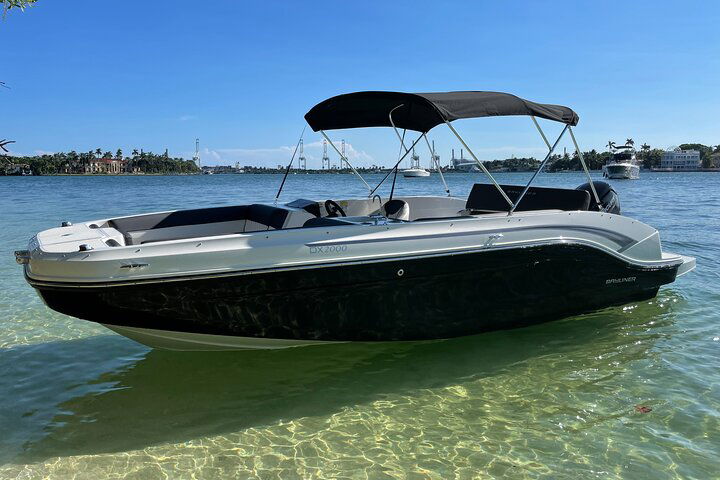 2Hr Private Boat Tour Miami Beach, Captain & Champagne, See The Island & Sandbar - thumb 5
