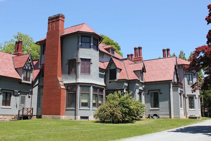 Ultimate Newport Self-Guided Bundle Tour - thumb 1