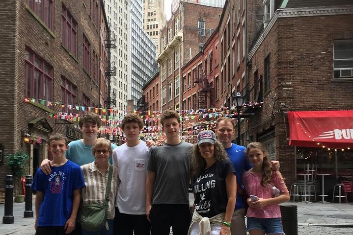 Private September 11 Memorial, Downtown Wall Street Tour - thumb 3