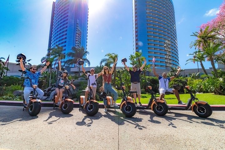 2 Hour GPS Guided Scooter Tour: Downtown & Old Town - thumb 3
