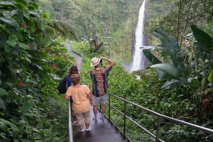 Big Island In A Day: Volcanoes, Waterfalls, Sightseeing, History - thumb 3