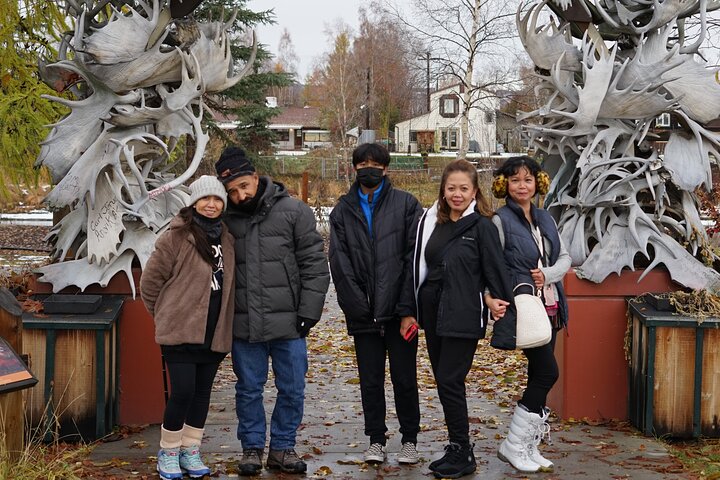 Fairbanks City Guided Tour With Photography Service For Parks, Museums & Garden - thumb 1