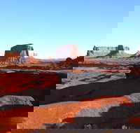 1.5 Hour Tour of Monument Valley's Valley Loop Drive - Students Accommodation