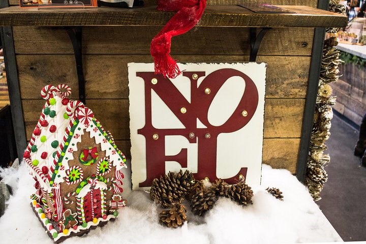 Christmas Lights Tour Of New York City - Private Tour With Free Christmas Drink - thumb 0