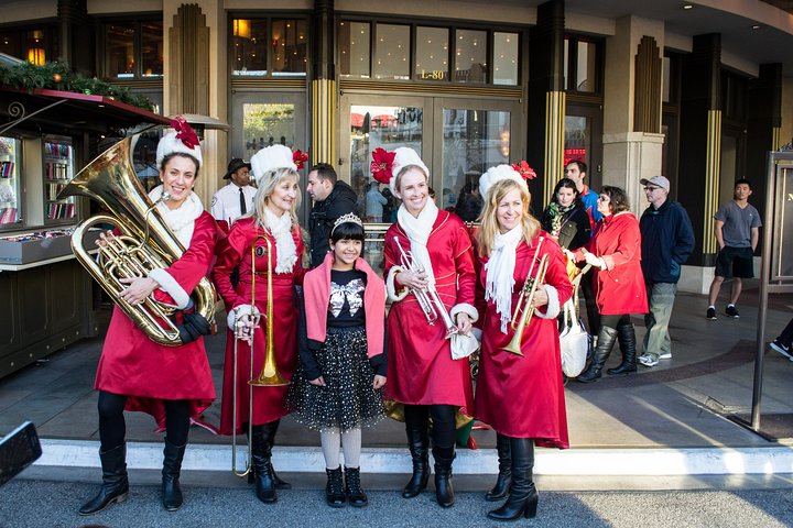 Christmas Lights Tour Of New York City - Private Tour With Free Christmas Drink - thumb 3