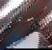 3-Hour Private Cold Weather- Warm Van Driving Tour of Boston - USA Accommodation