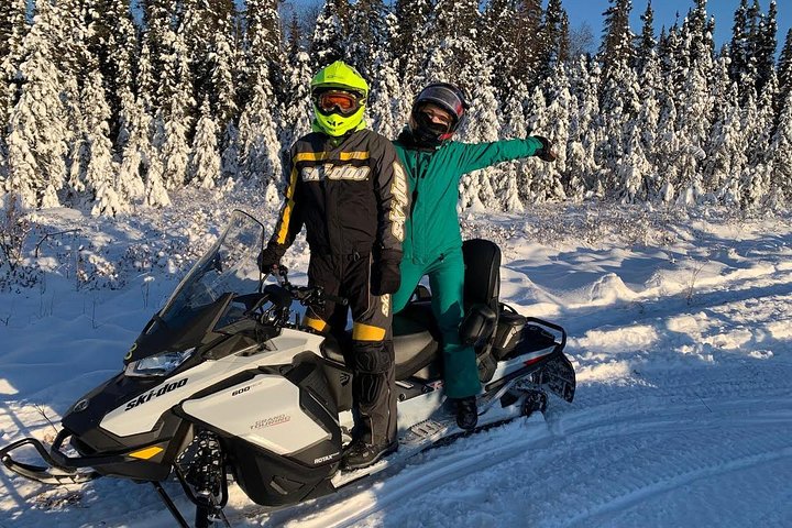 1-Hour Snowmachine Tour - thumb 1