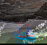 2-Hour Paddleboard Adventure to Nickajack Bat Cave - Students Accommodation