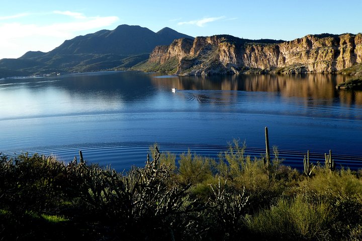 Canyon & Cliffside Kayaking On Saguaro Lake - thumb 1