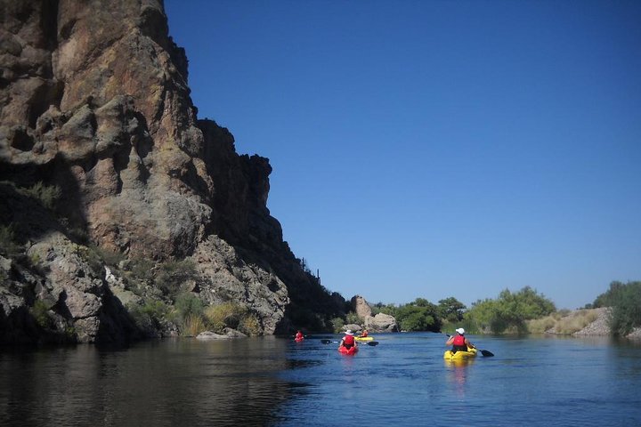 Canyon & Cliffside Kayaking On Saguaro Lake - thumb 5